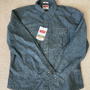 New Wrangler Long Sleeve Denim Dark Indigo Men’s Shirt Size Large - Slim Fit.